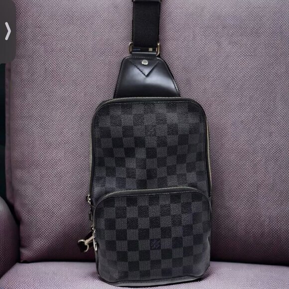 Louis Vuitton men's sling bag - Picture 1 of 1
